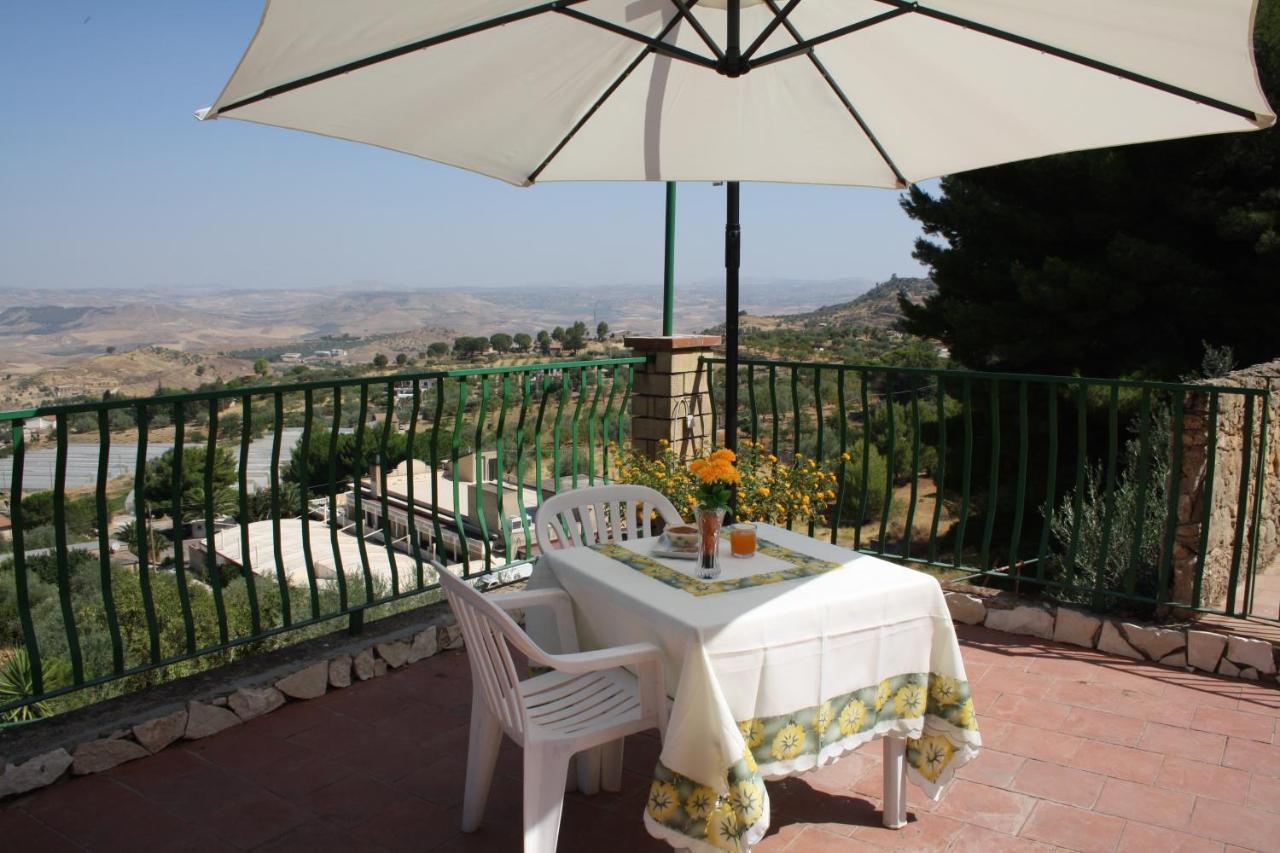 B&B Borgo Pileri Mazzarino Exterior photo