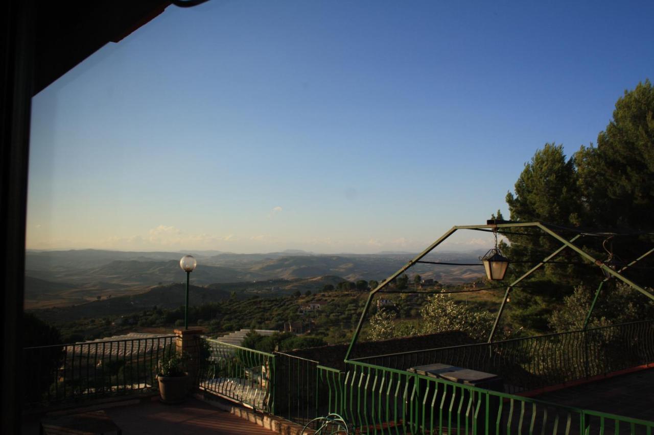 B&B Borgo Pileri Mazzarino Exterior photo